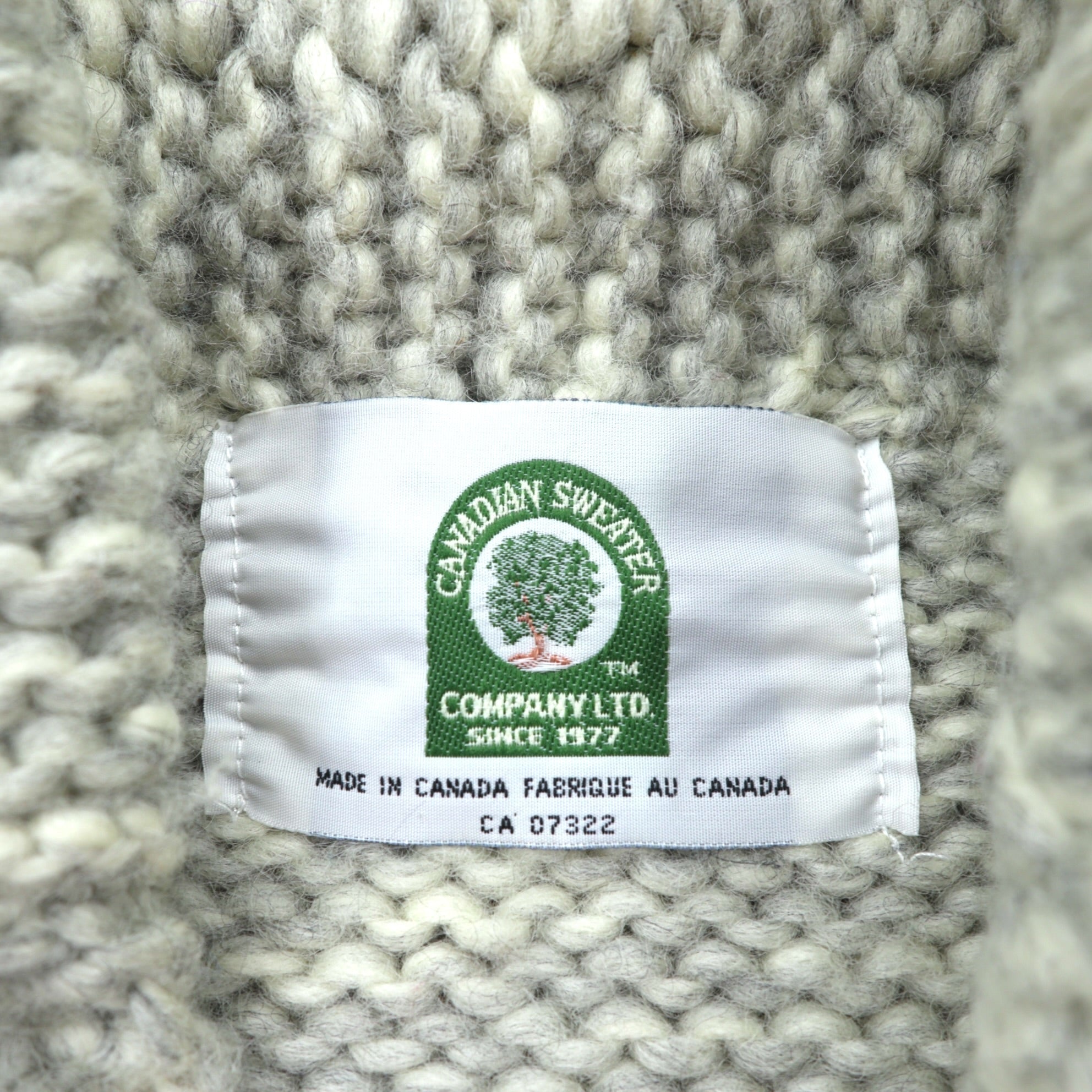 CANADIAN SWEATER 90s Made in Canada Vintage Cowichan Knit L Wool Thunderbird Zip-up Cardigan