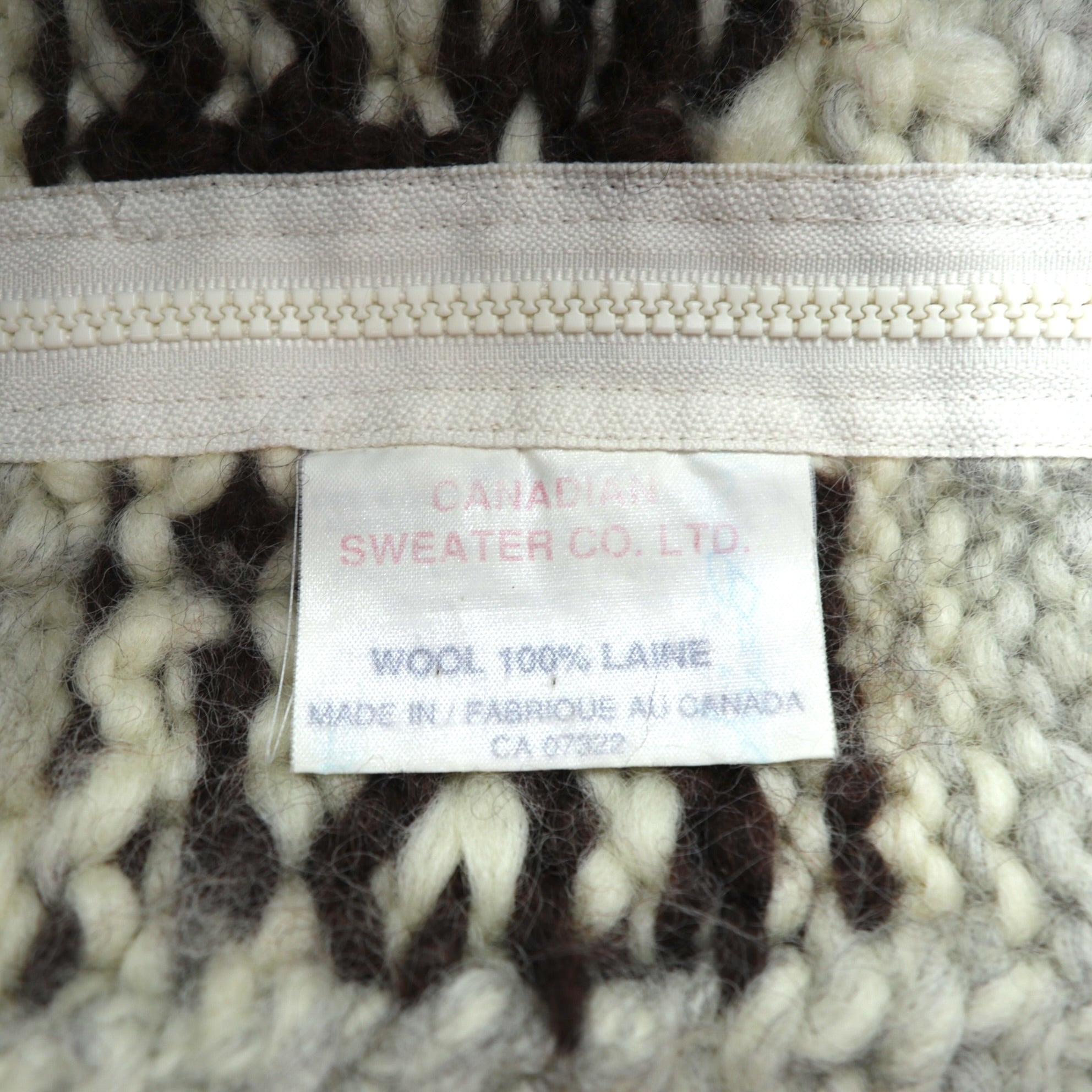 CANADIAN SWEATER 90s Made in Canada Vintage Cowichan Knit L Wool Thunderbird Zip-up Cardigan