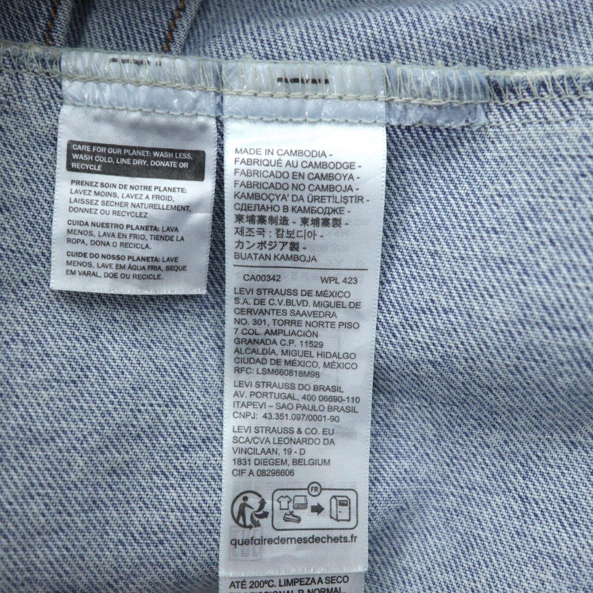 Levi's 1st Type War Model Big E Denim Jacket Gジャン S Big Size Cinch Back TYPE 1 A3174-0006 LIGHT WASH Distressed Double Pleat Relaxed Fit Leather Patch