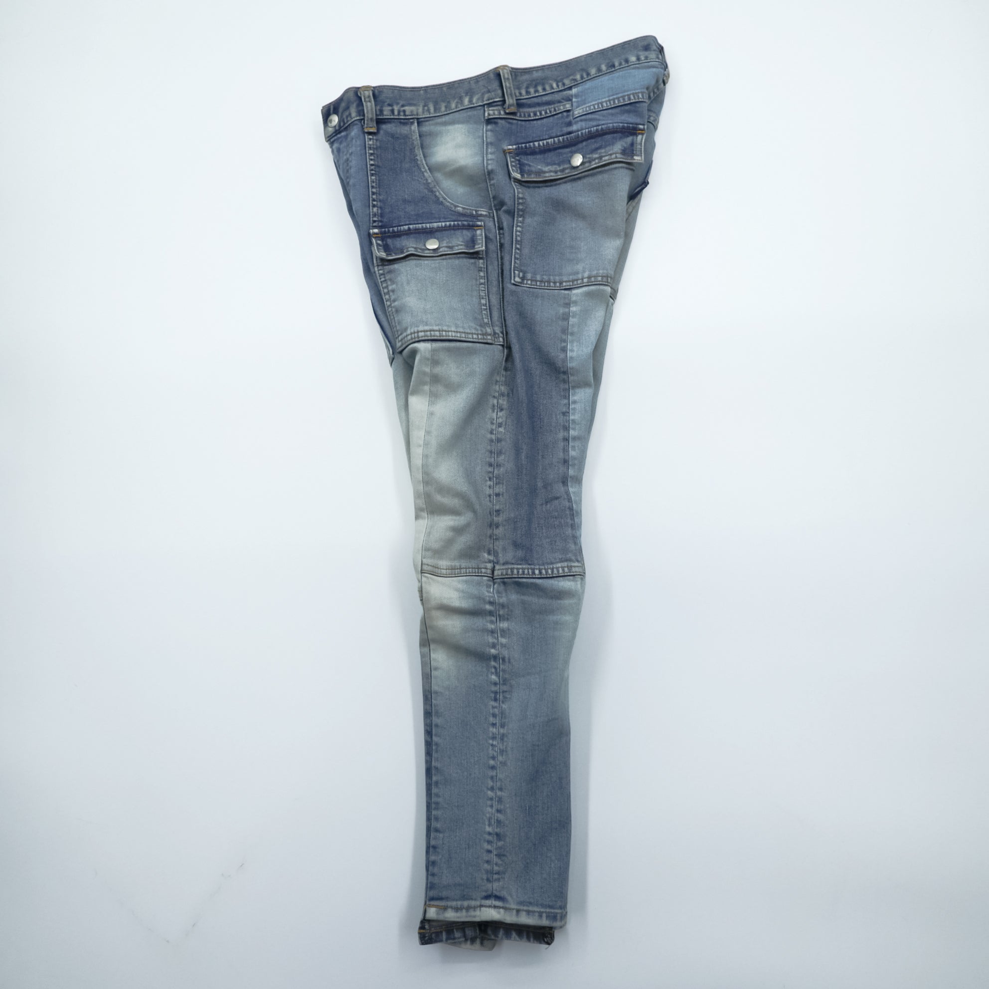 John UNDERCOVER Denim Pants Jeans Bush Pants M Indigo Stretch Cargo Pockets Paneled Remake Reconstructed JUQ4501-1 Made in Japan