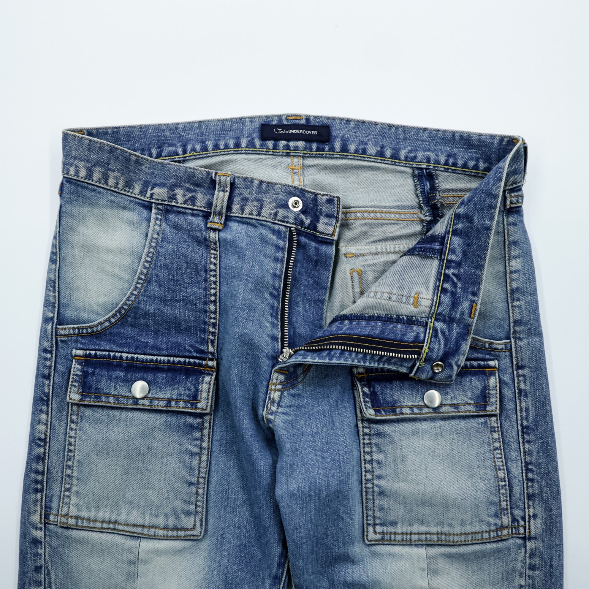 John UNDERCOVER Denim Pants Jeans Bush Pants M Indigo Stretch Cargo Pockets Paneled Remake Reconstructed JUQ4501-1 Made in Japan