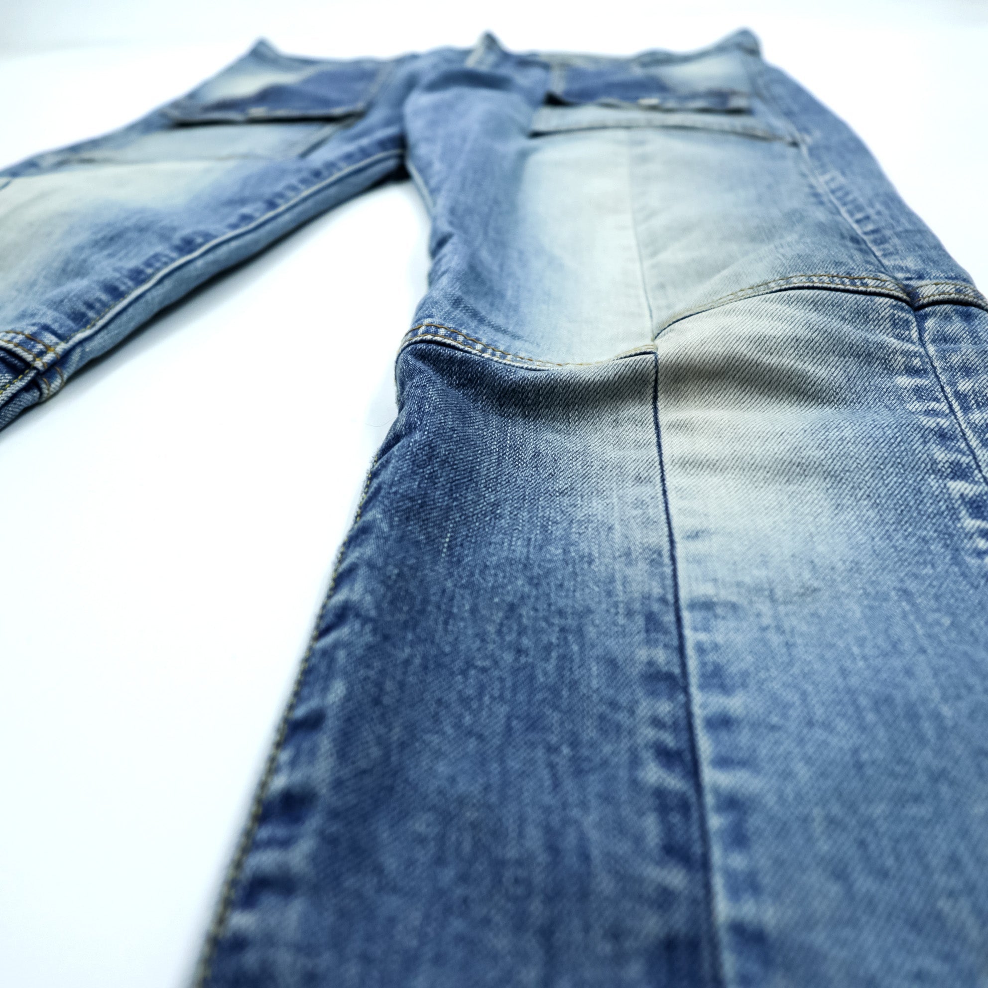 John UNDERCOVER Denim Pants Jeans Bush Pants M Indigo Stretch Cargo Pockets Paneled Remake Reconstructed JUQ4501-1 Made in Japan