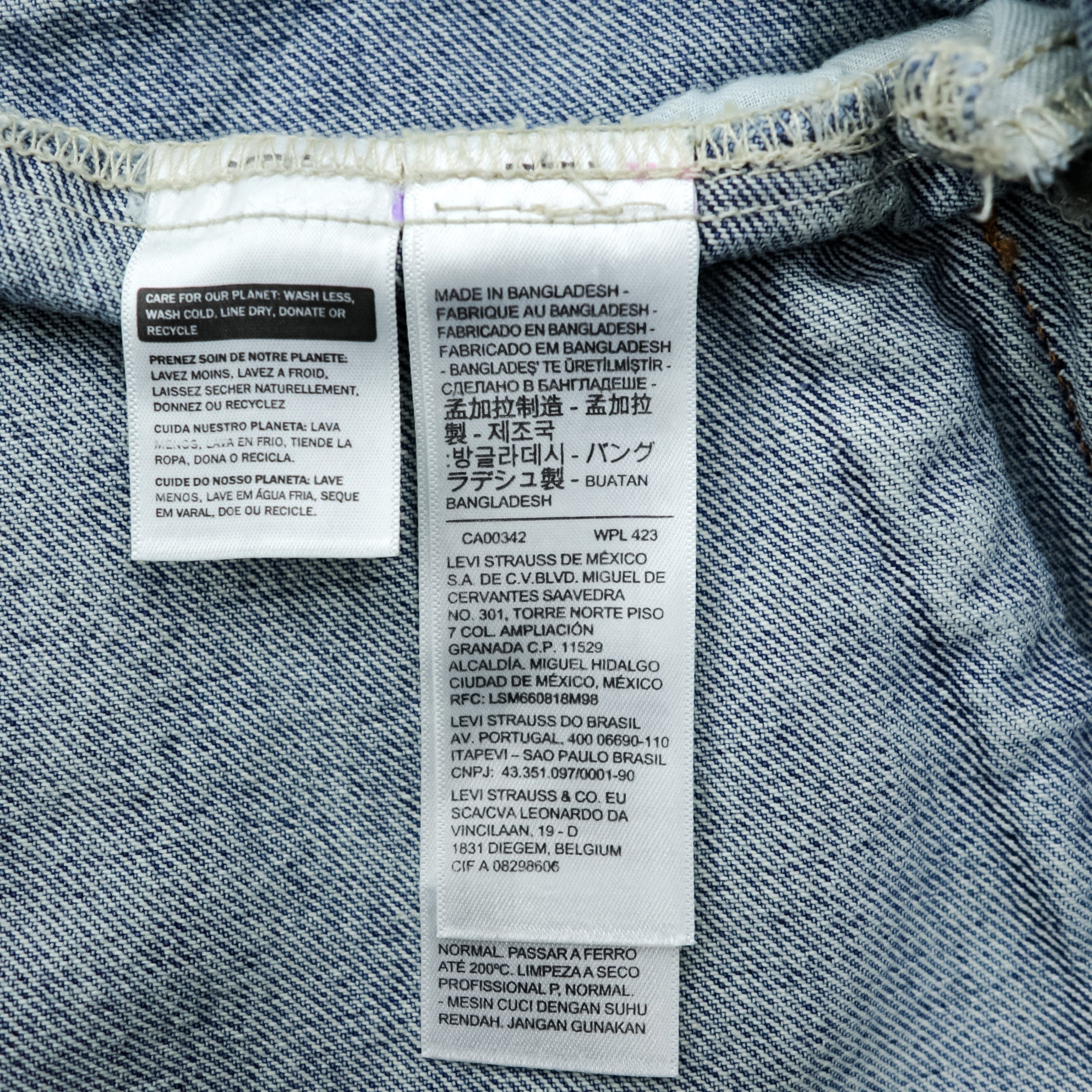 Levi's Vintage Finish Denim Trucker Jacket G Jean M Indigo Light Blue STOCK TRUCKER JACKET A2662