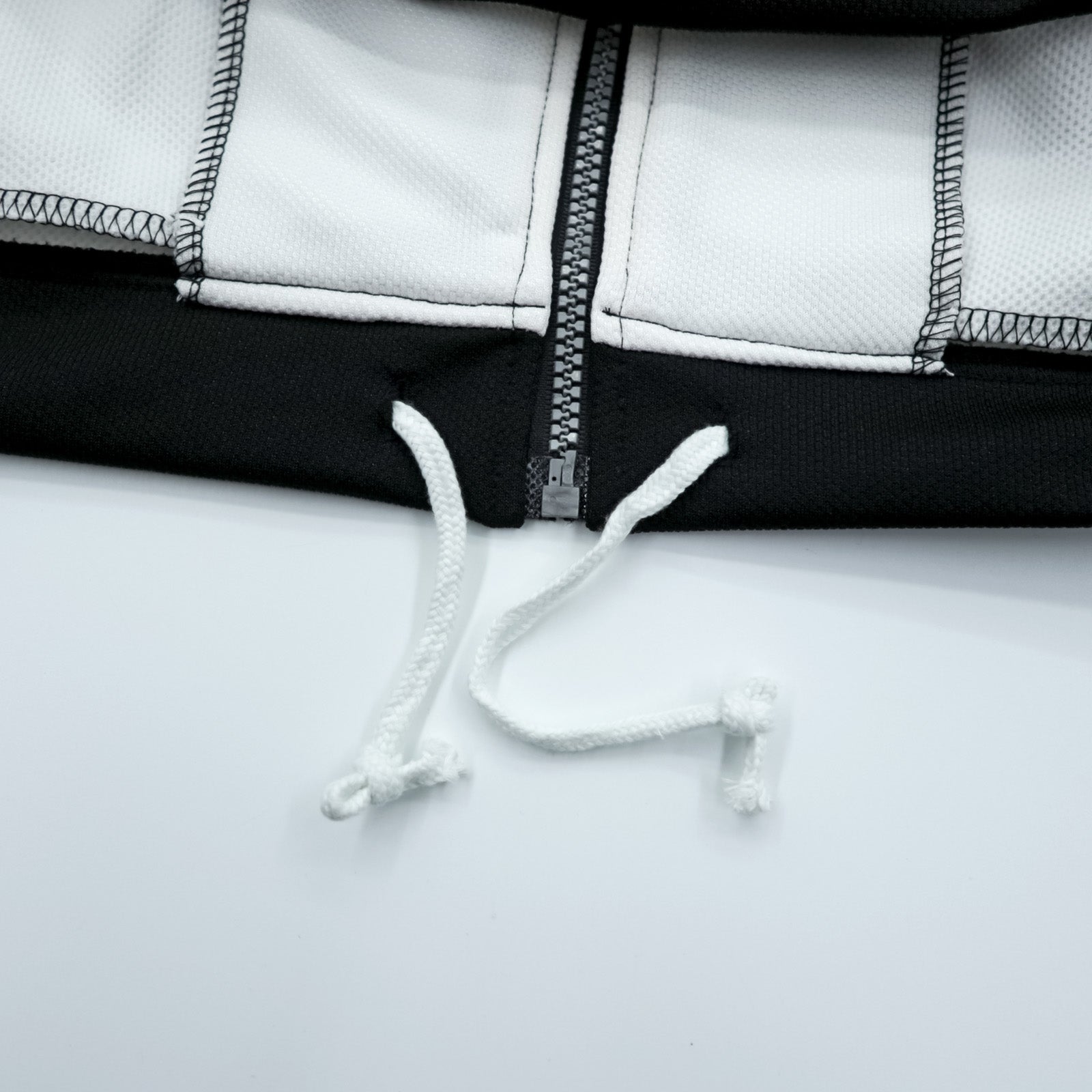 Reebok 90s Track Jacket Jersey M White Black Drawstring Stand Collar Full Zip