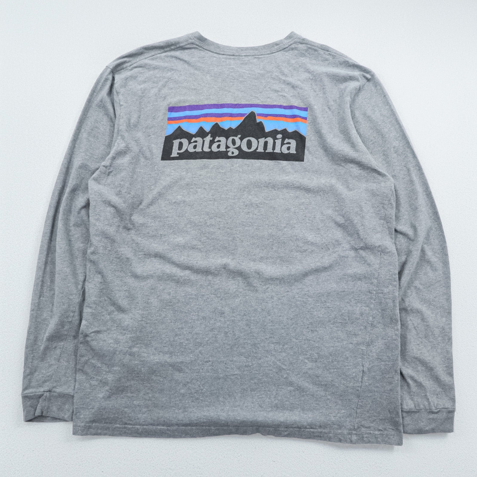 Patagonia P-6ロゴ 長袖Tシャツ ロンT XL グレー コットン 38704
