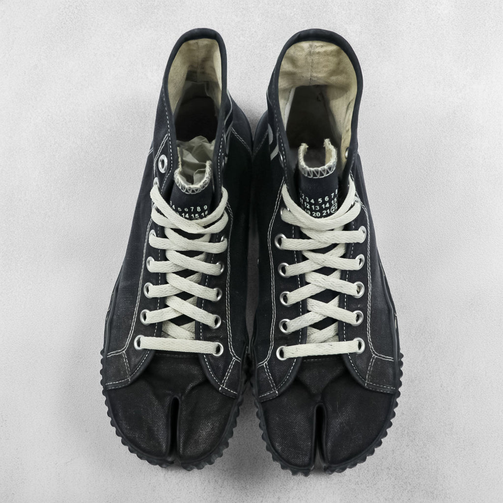 Maison Margiela Tabi Canvas High-Top Sneakers 26cm Black 22 S37WS0577