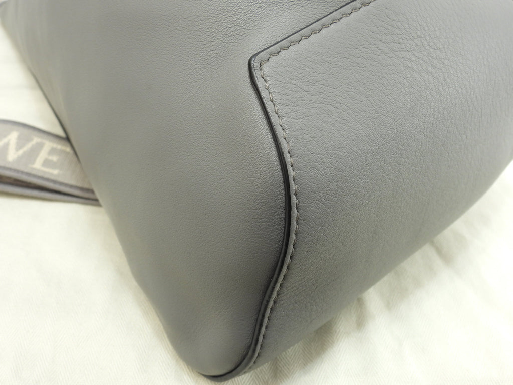 ロエベ アントン スリング レザー灰 斜掛ショルダーバッグ クロスボディバッグ 極美品@052302