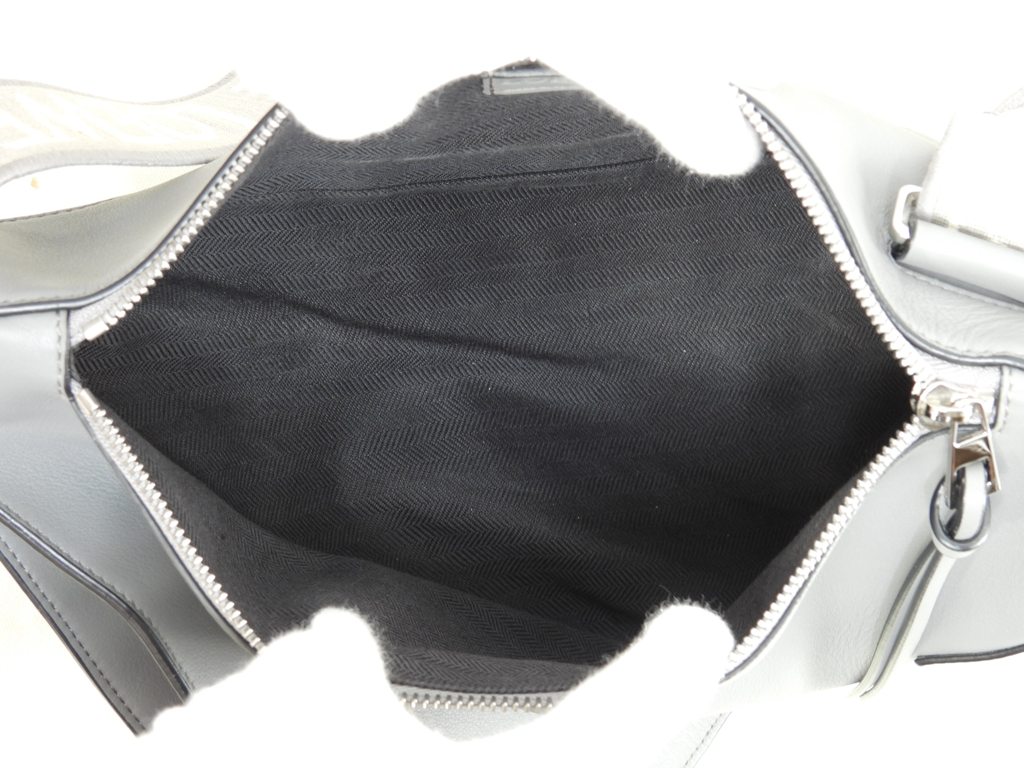 ロエベ アントン スリング レザー灰 斜掛ショルダーバッグ クロスボディバッグ 極美品@052302