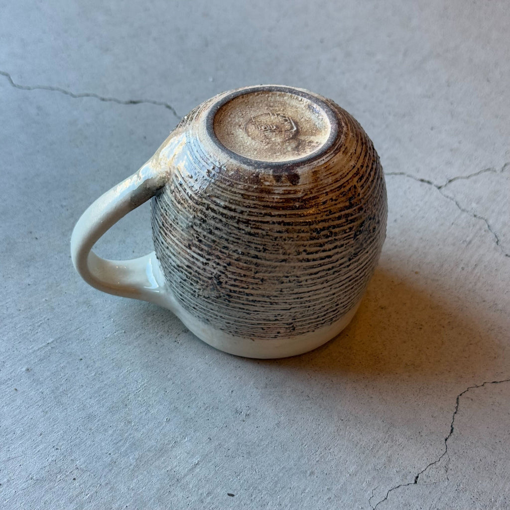 Egg Mug (Mug Cup) with Coarsely Carved Rim | Furutani Pottery (Shigaraki Ware Ceramic) [Old 43]