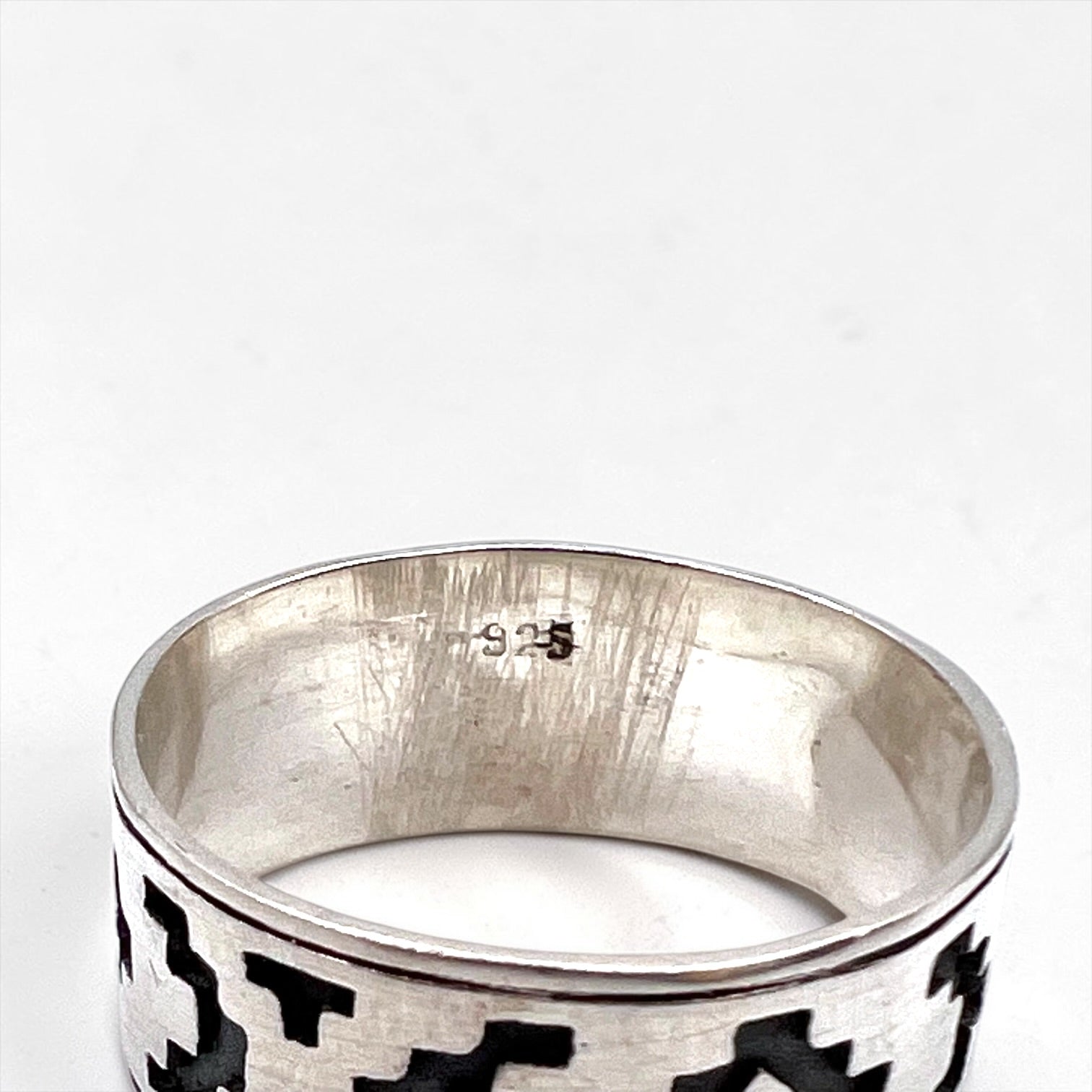 Vintage Silver 925 Ring Indian Jewelry Chimayo Pattern Ring Size 19 Silver 925 Native