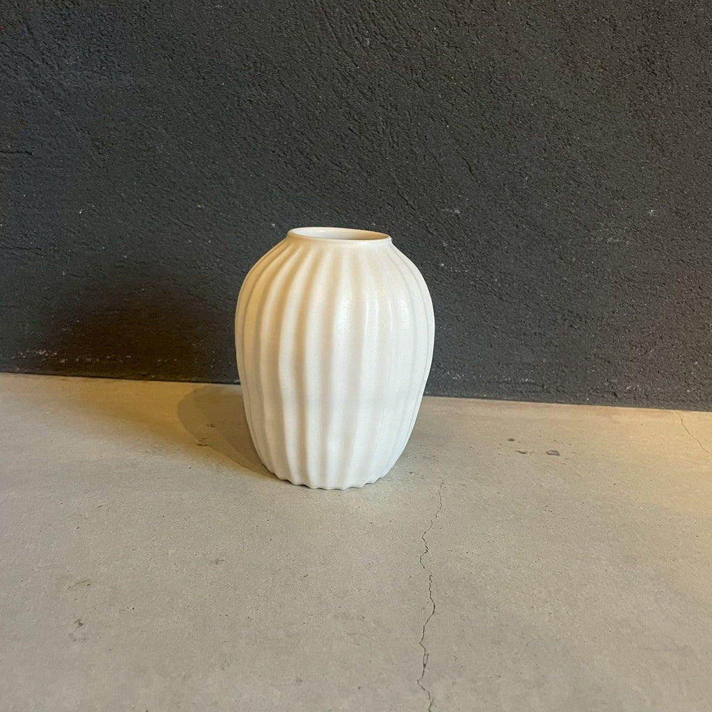 Vase B, White [FK34]