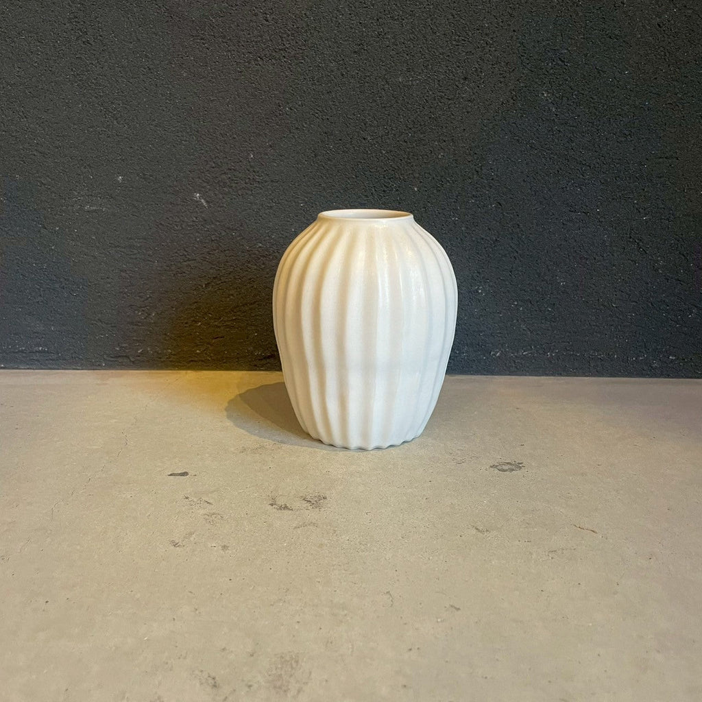 Vase B, White [FK34]