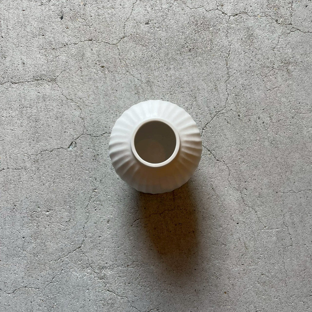Vase C White [FK61]