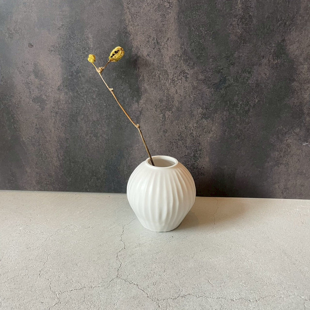 Vase C White [FK61]