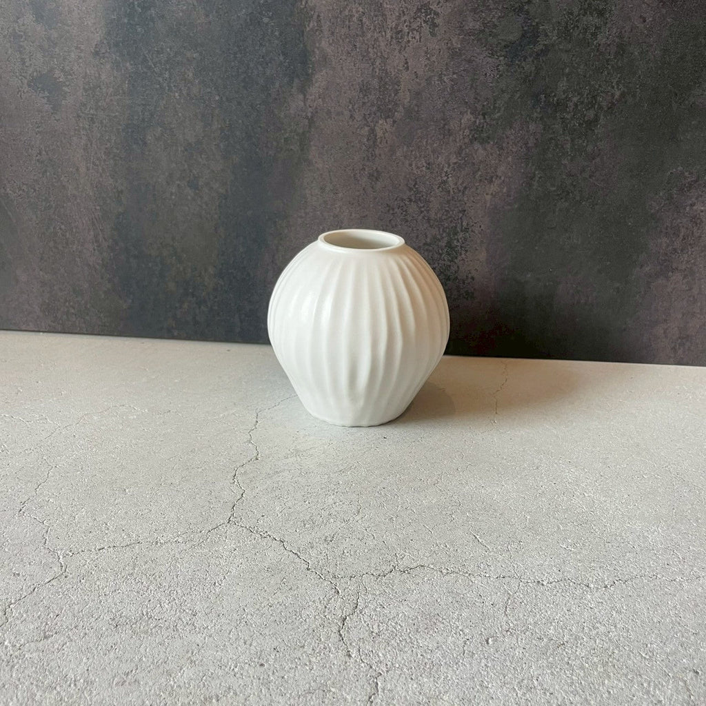 Vase C White [FK61]