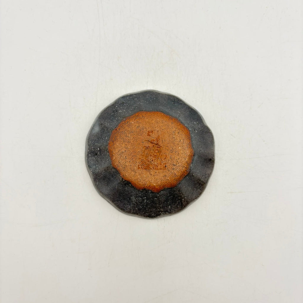 Petal-shaped Deep Plate - Small, Gray Glaze [Vintage 20]