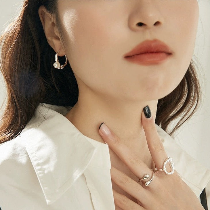 [LOEM] HOOP PEARL PIERCE (2 colors)