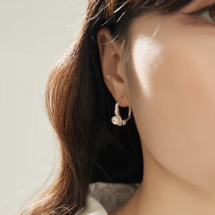 [LOEM] HOOP PEARL PIERCE (2 colors)