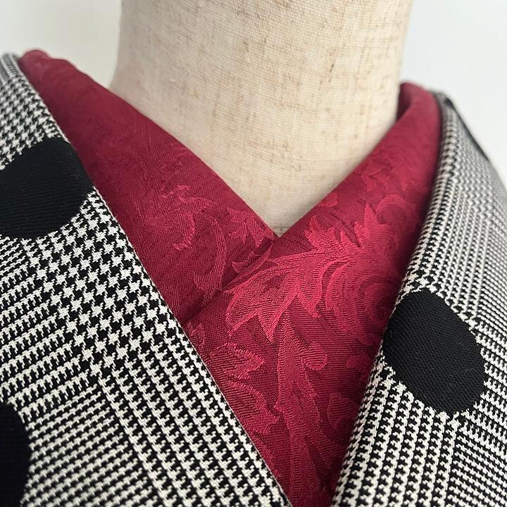 Damask woven pattern in deep crimson, half-collar, handmade half-collar, botanical, red