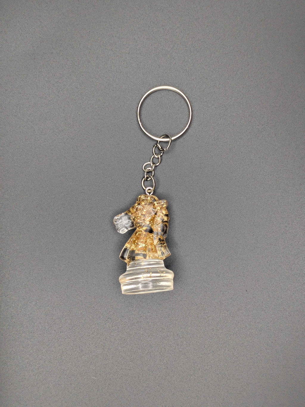 チェス　キーホルダー　エポキシ樹脂　金箔