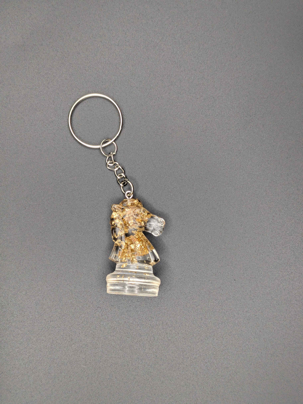 チェス　キーホルダー　エポキシ樹脂　金箔