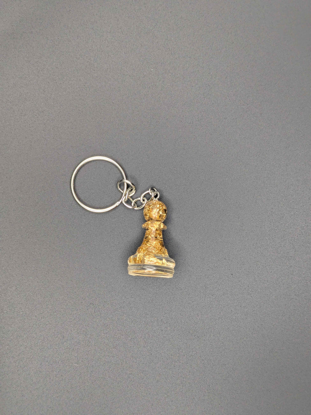 チェス　キーホルダー　エポキシ樹脂　金箔