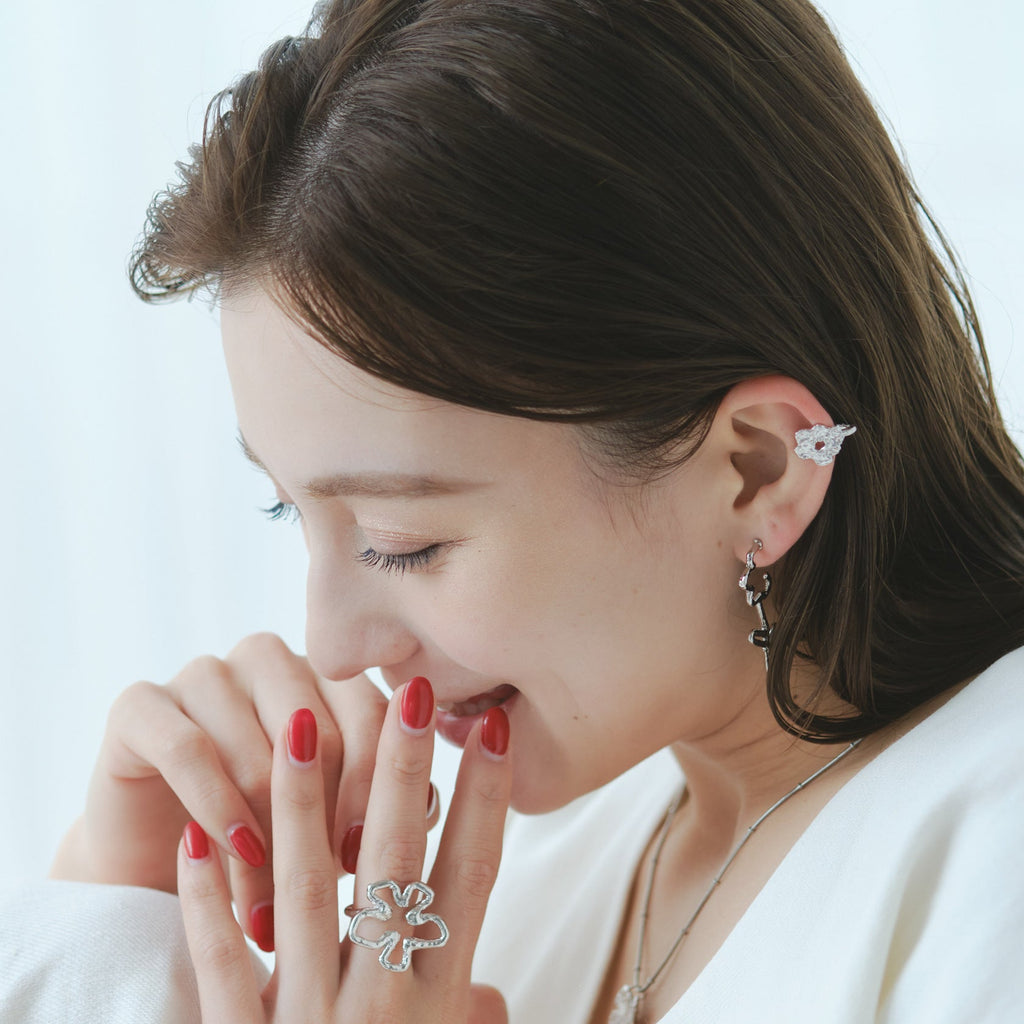 Mini Poppy Ear Cuff