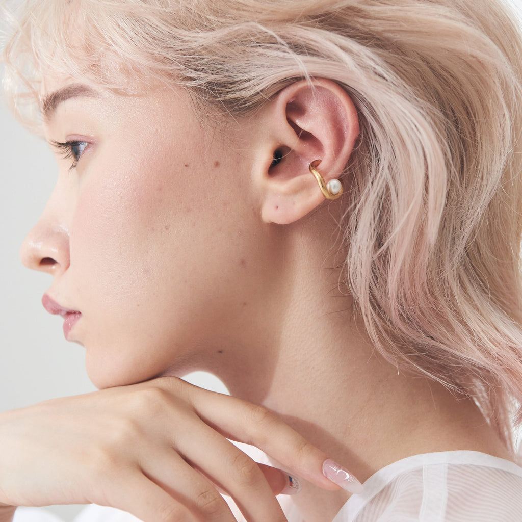 Wave Pearl Ear Cuff