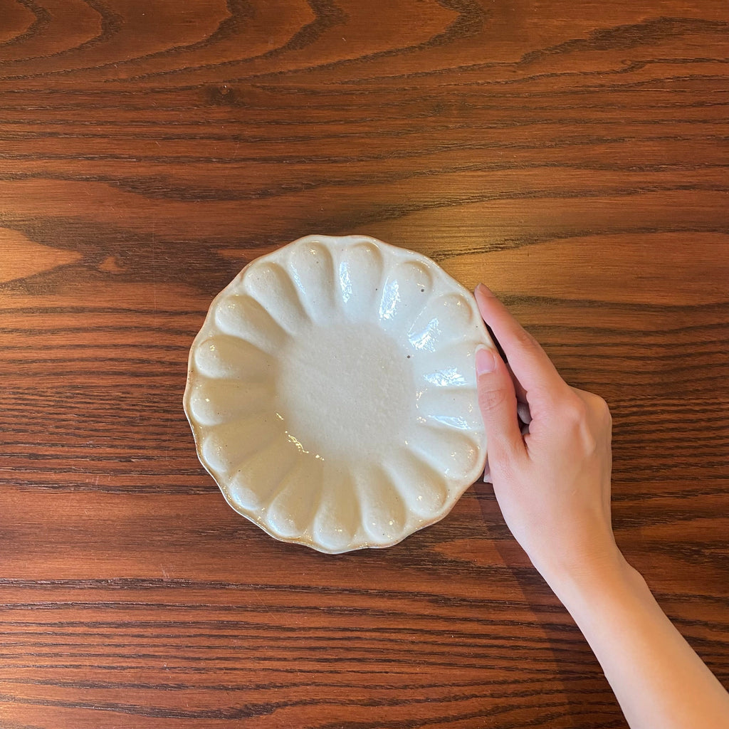 Petal-shaped Deep Plate, Small, Tetsuchiri | Furutani Pottery (Shigaraki Ware Ceramic) [Fu51]