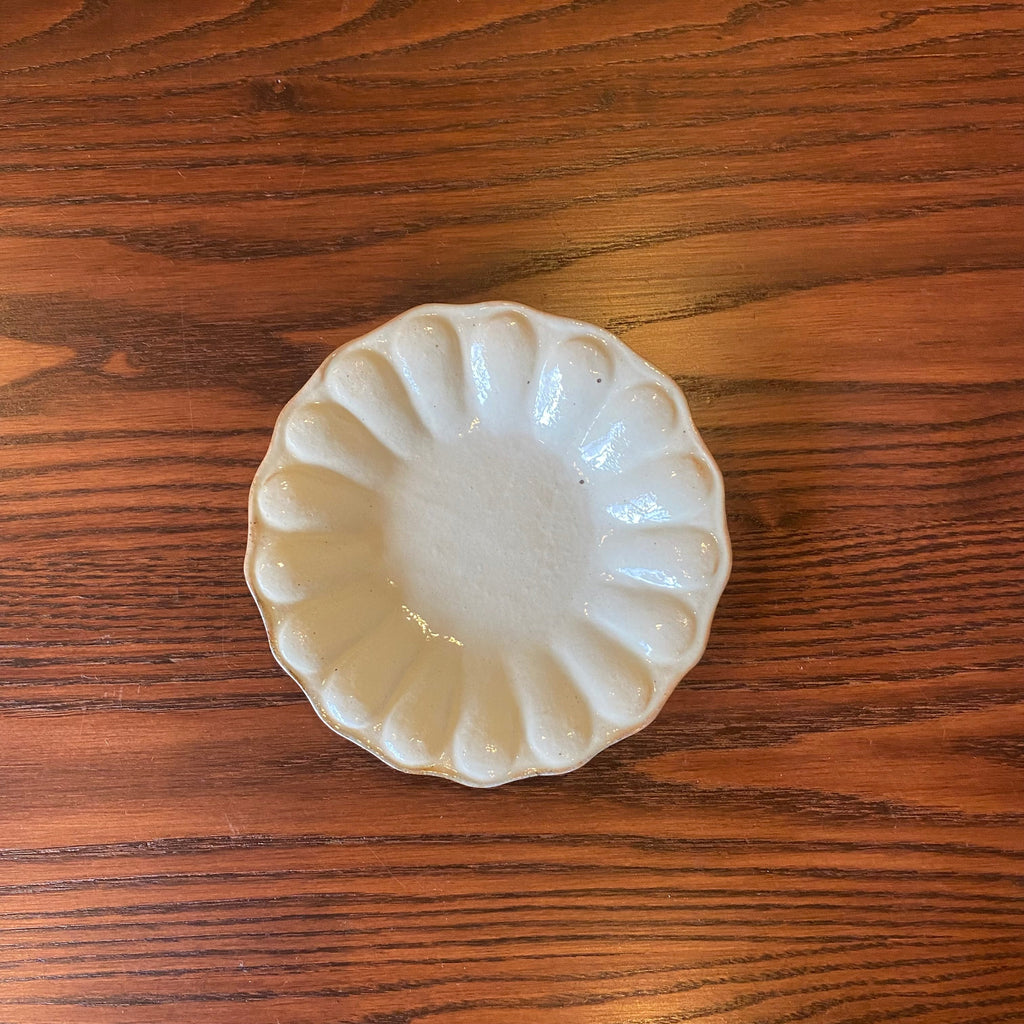 Petal-shaped Deep Plate, Small, Tetsuchiri | Furutani Pottery (Shigaraki Ware Ceramic) [Fu51]