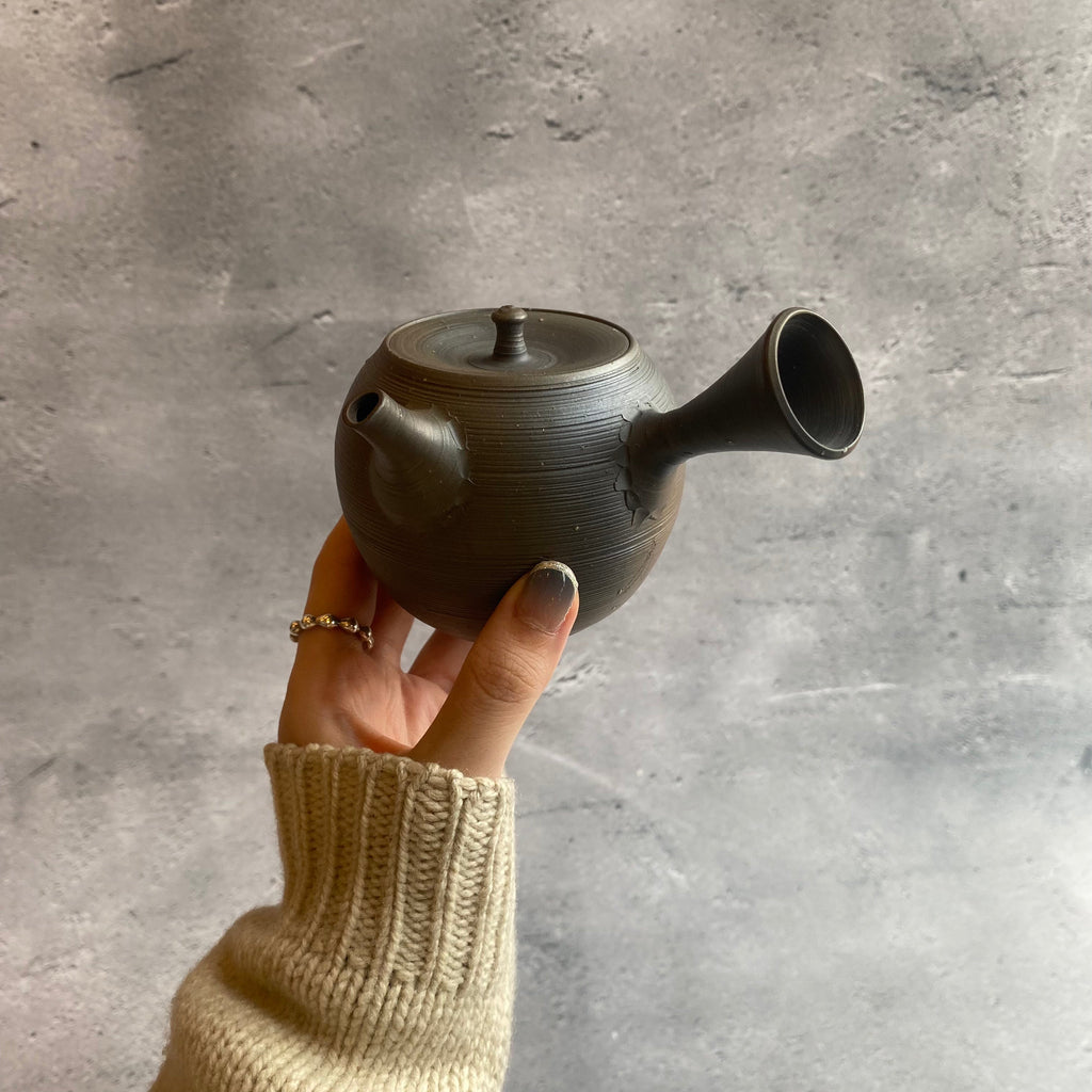 Thread-Patterned Pear Skin Yohen Teapot (230ml) [13]