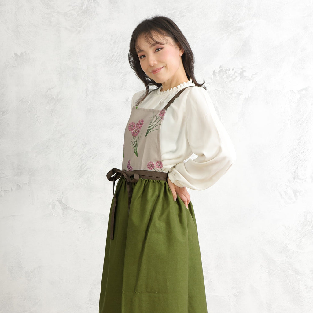 [Michelle Machoto] Michelle Machot Horseradish Pattern Long Wide Gather Apron D-0009