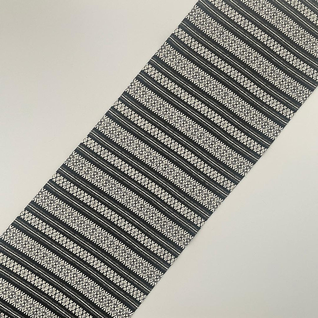 Han-eri chirimen, crisp Kenjo pattern, black, Hakata-ori pattern, han-eri, chirimen, white, black, unisex
