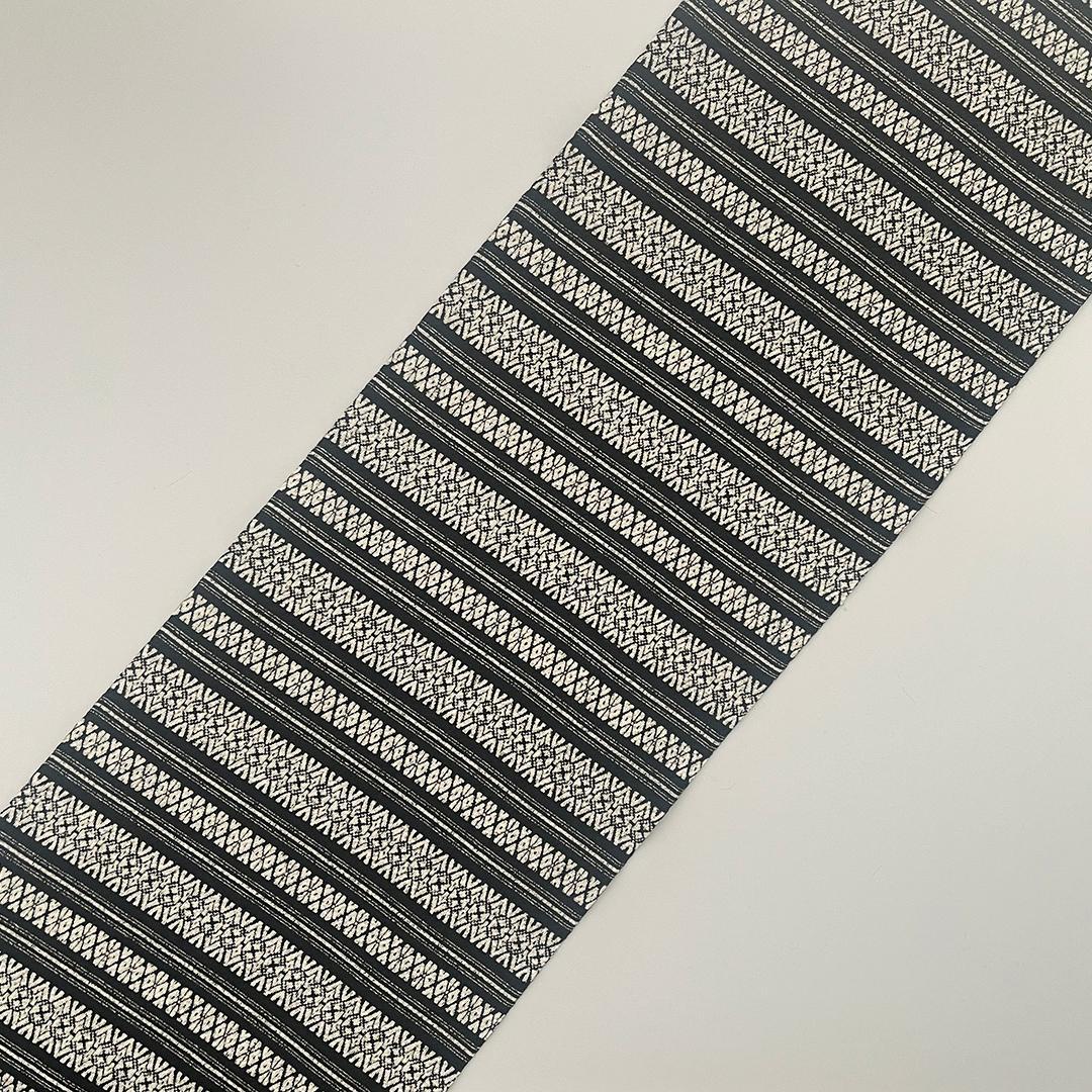 Han-eri chirimen, crisp Kenjo pattern, black, Hakata-ori pattern, han-eri, chirimen, white, black, unisex