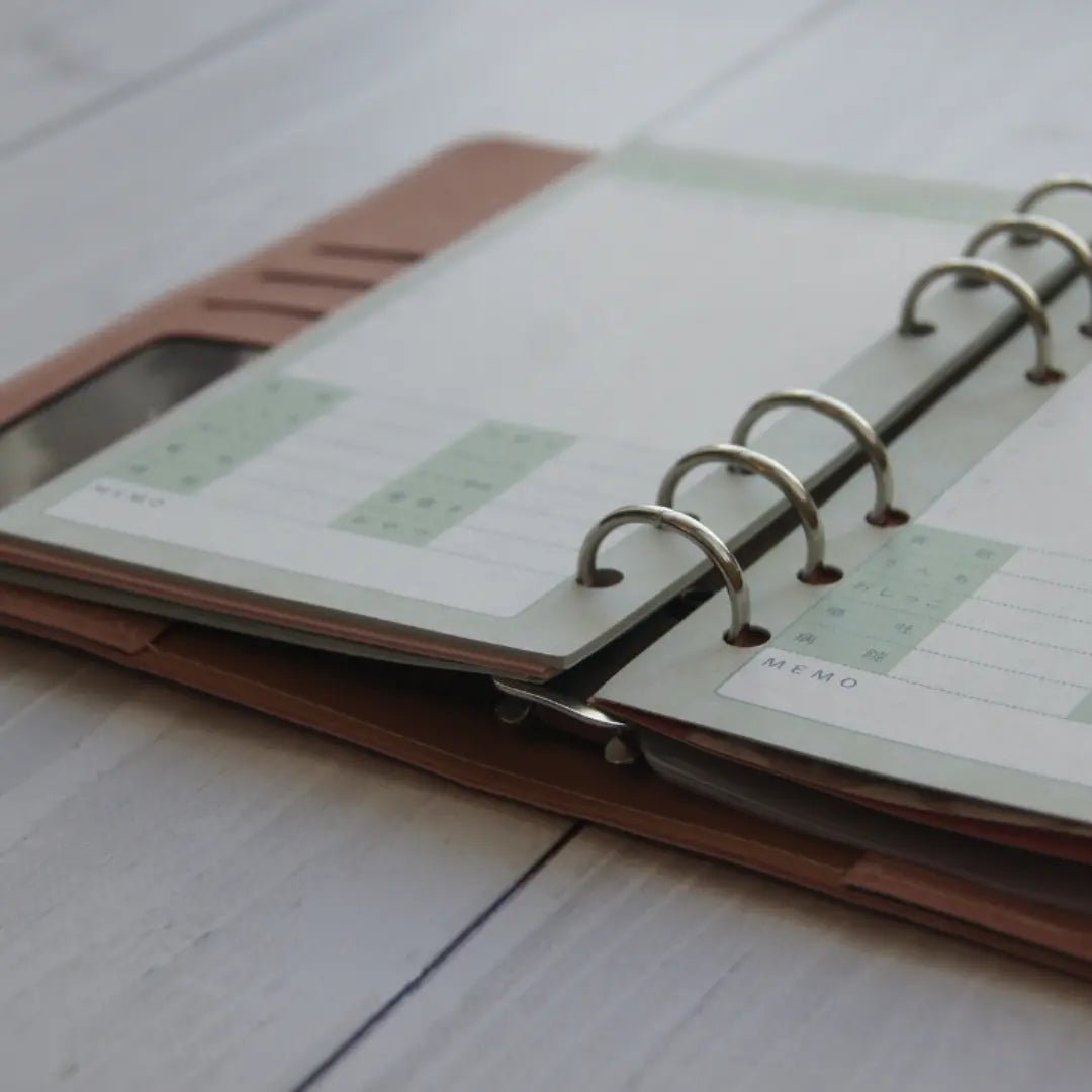 Cat Help Notebook (binder type)｜Manage your cat's vet visits and health in one book｜Cat Health Management Notebook