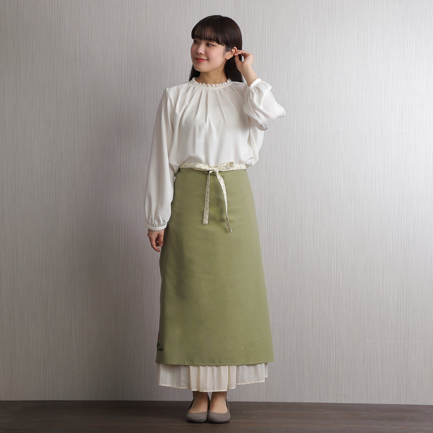 [Michelle Machoto] Michelle Machoto Chickweed Pattern Sommelier Apron D-0603-2