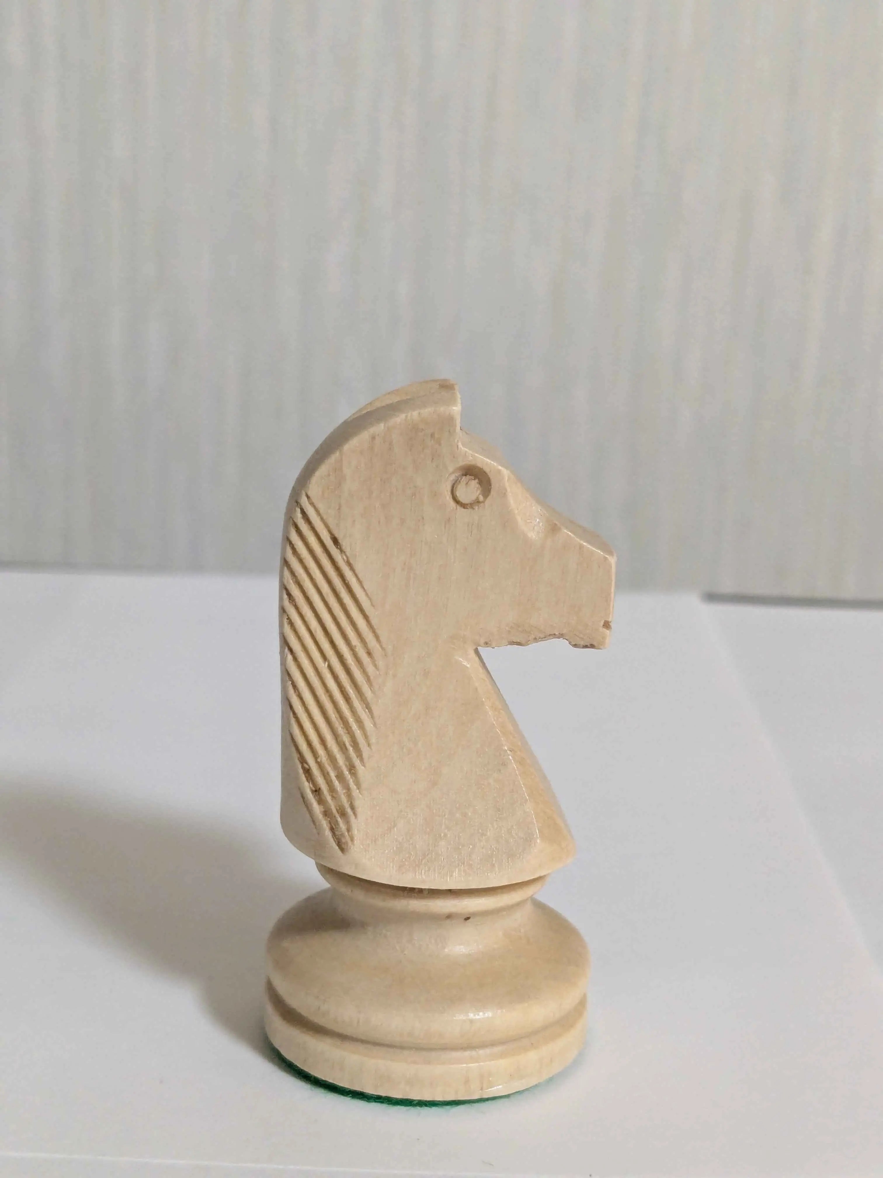 WEGIEL　チェス駒　Staunton　(スタントン)　No.6　収納箱付き　クイーン２個付き