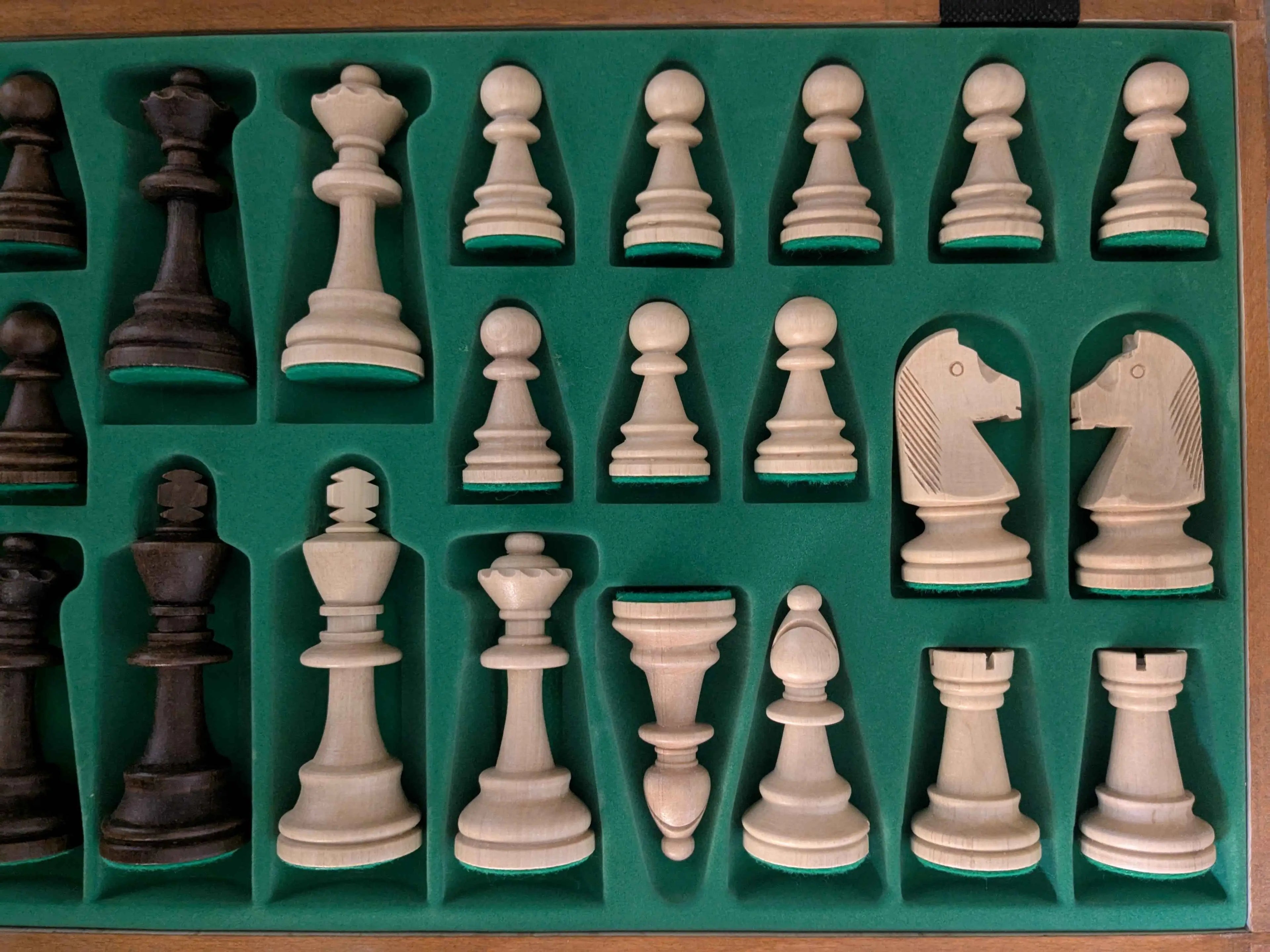 WEGIEL Tournament Chess Set No. 6 with 2 Queens